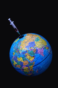 Symbolfoto Impfstoff für die Welt