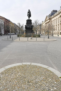 Ausflugsziele nach Schließung zum Schutz gegen die Ausbreitung des Corona-Virus in Berlin