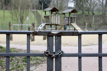 Symbolfoto Schließung von Spielplätzen in Berlin