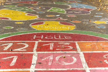 Menschenleerer Spielplatz in Nürnberg