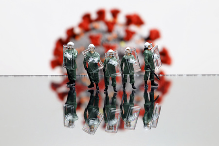 Symbolfoto Überwachung der Ausgangssperre