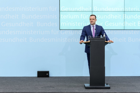 Presssekonferenz mit Jens Spahn in Berlin