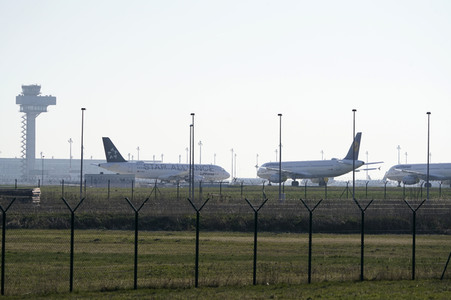 Flugrückgang wegen der Corona-Krise in Berlin