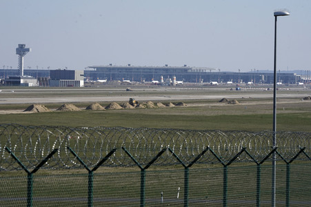 Flugrückgang wegen der Corona-Krise in Berlin