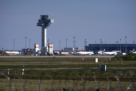 Flugrückgang wegen der Corona-Krise in Berlin