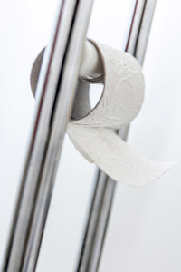 Symbolfoto mangelndes Toilettenpapier