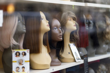 Symbolfoto Perücken