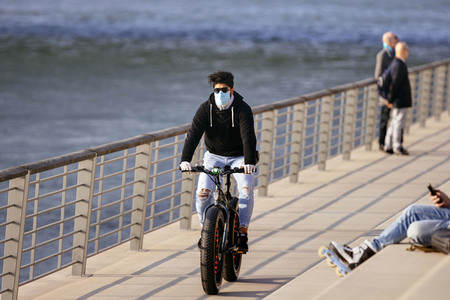 Rheinboulevard in Köln