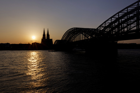 Symbolfoto Abendspaziergang