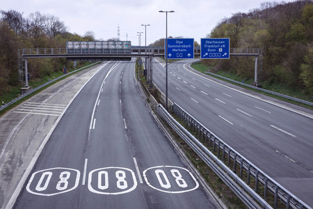 Symbolfoto Autobahn