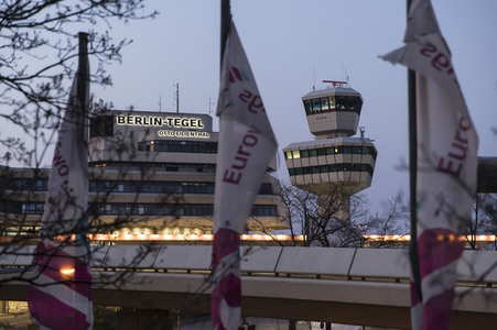 Symbolfoto Einschränkungen im Flugverkehr