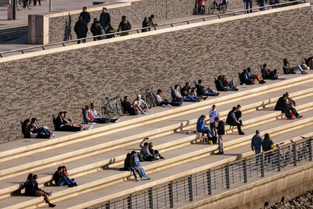 Rheinboulevard in Köln