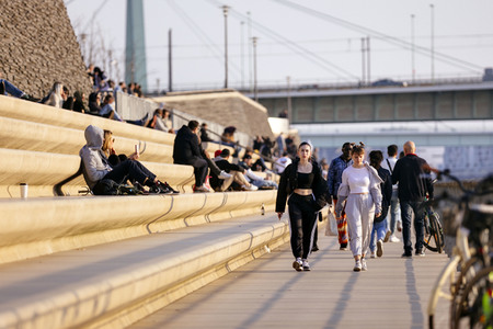 Rheinboulevard in Köln