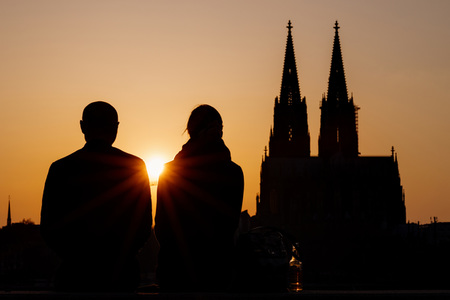 Symbolfoto Partnerschaft