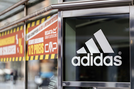 Symbolfoto Adidas