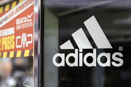 Symbolfoto Adidas