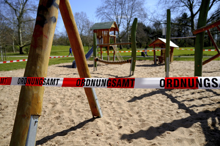 Symbolfoto Spielplatzschließung wegen Coronakrise