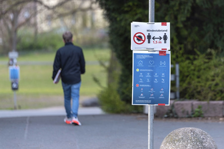 Symbolfoto Mindestabstand