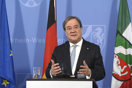 Pressekonferenz zur Covid-19 Case-Cluster-Study in Düsseldorf