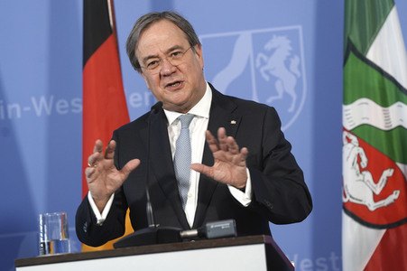 Pressekonferenz zur Covid-19 Case-Cluster-Study in Düsseldorf