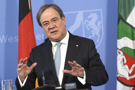 Pressekonferenz zur Covid-19 Case-Cluster-Study in Düsseldorf