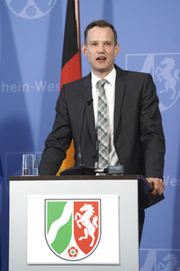 Pressekonferenz zur Covid-19 Case-Cluster-Study in Düsseldorf