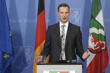 Pressekonferenz zur Covid-19 Case-Cluster-Study in Düsseldorf