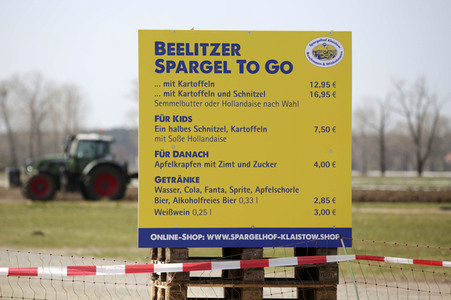 Eröffnung vom Spargel Drive-In in Klaistow