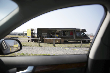 Eröffnung vom Spargel Drive-In in Klaistow