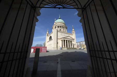 Eingeschränkter Oster-Gottesdienst wegen Corona-Krise in Potsdam