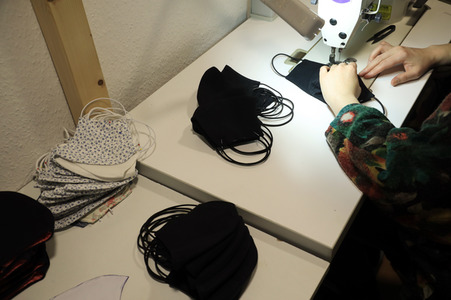 Symbolbild selbstgenähter Mundschutz