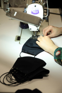 Symbolbild selbstgenähter Mundschutz