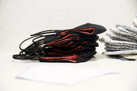 Symbolbild selbstgenähter Mundschutz