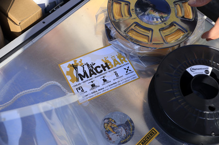 Wissenschaftsladen Potsdam e.V. druckt mit dem 3D Drucker Gesichtsschilder