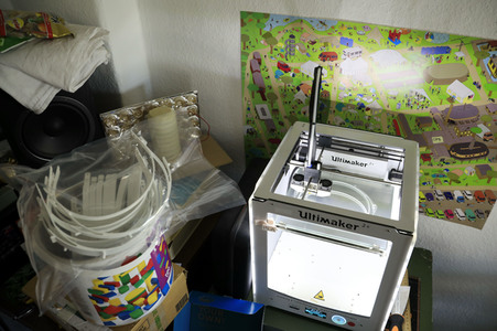 Wissenschaftsladen Potsdam e.V. druckt mit dem 3D Drucker Gesichtsschilder