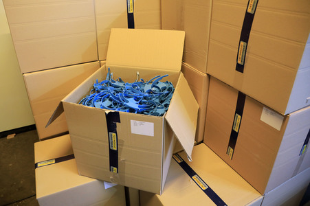 Wissenschaftsladen Potsdam e.V. druckt mit dem 3D Drucker Gesichtsschilder