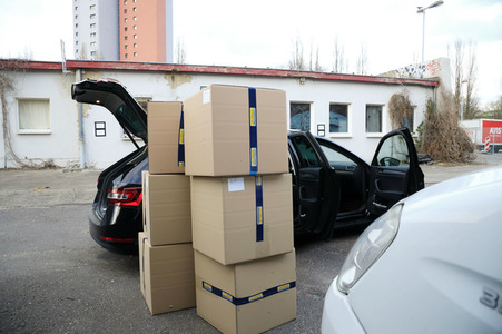 Wissenschaftsladen Potsdam e.V. druckt mit dem 3D Drucker Gesichtsschilder