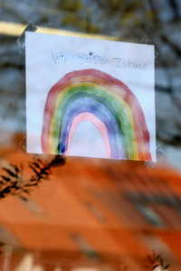 Fensterbilder in einer Grundschule in Hannover