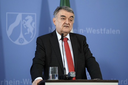 Pressekonferenz zur NRW Soforthilfe in Düsseldorf