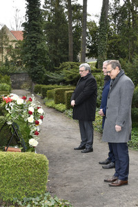 Kranzniederlegung anlässlich des 100. Geburtstags von Richard von Weizsäcker in Berlin