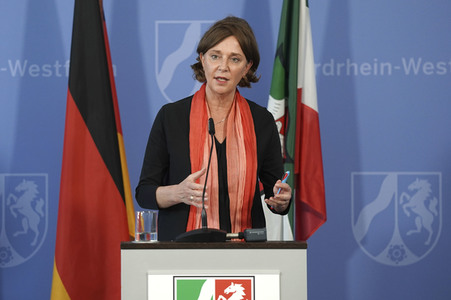 Pressebriefing zur aktuellen Lage in der Coronakrise in Düsseldorf