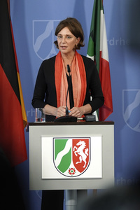 Pressebriefing zur aktuellen Lage in der Coronakrise in Düsseldorf