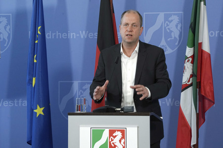 Pressebriefing zur aktuellen Lage in der Coronakrise in Düsseldorf