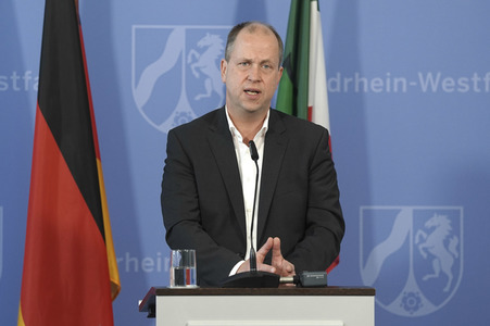 Pressebriefing zur aktuellen Lage in der Coronakrise in Düsseldorf