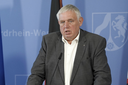 Pressebriefing zur aktuellen Lage in der Coronakrise in Düsseldorf