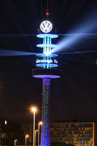 Lichtaktion der Veranstaltungstechnik-Branche am VW-Tower in Hannover