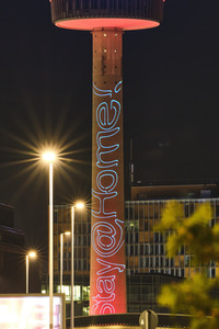 Lichtaktion der Veranstaltungstechnik-Branche am VW-Tower in Hannover