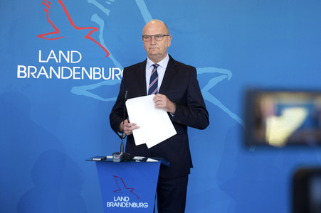 Pressekonferenz zur Eindämmungsverordnung für das Land Brandenburg in Potsdam