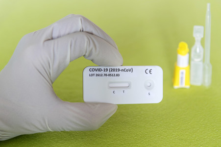 Symbolbild Antikörper-Test für Coronavirus