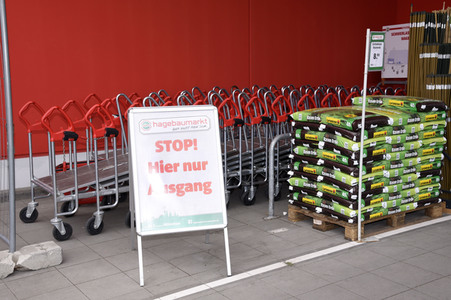 Symbolfoto Öffnung der Gartencenter und Baumärkte in Bayern